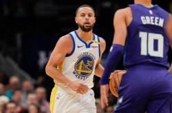 开云体育在线-76人轻取福建队，库里关键制胜