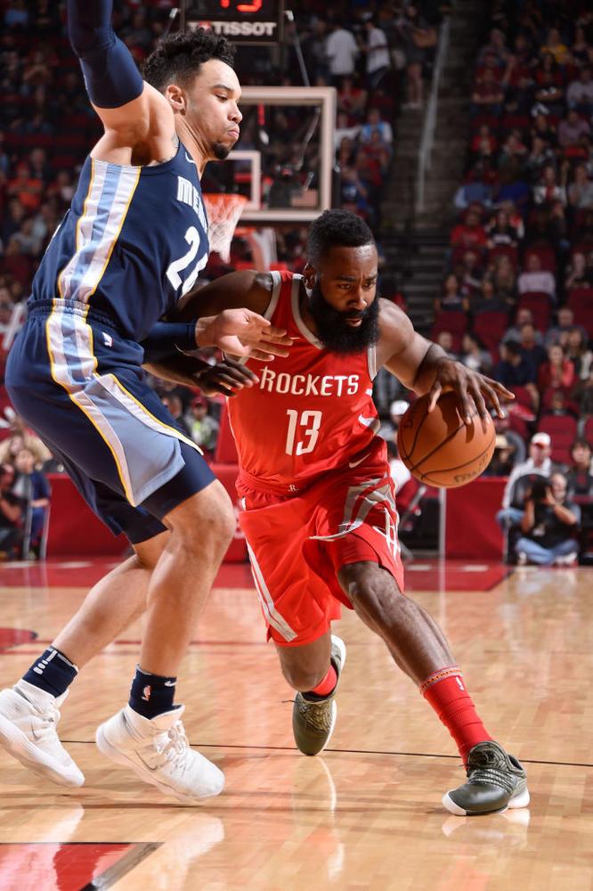 詹皇带队复仇火箭，轻松晋级半决赛