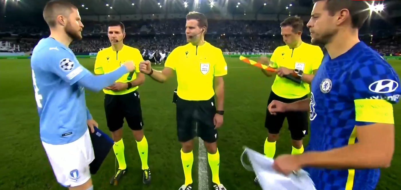 球队指导大将谋策，轻松取胜对手