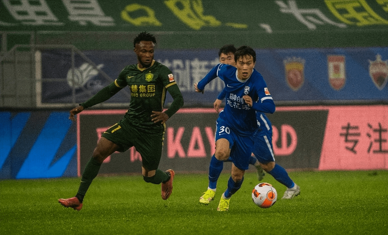 亚眠主场扩大比分,占据积分榜上风的简单介绍 亚眠主场扩大比分,占据积分榜上风的简单介绍