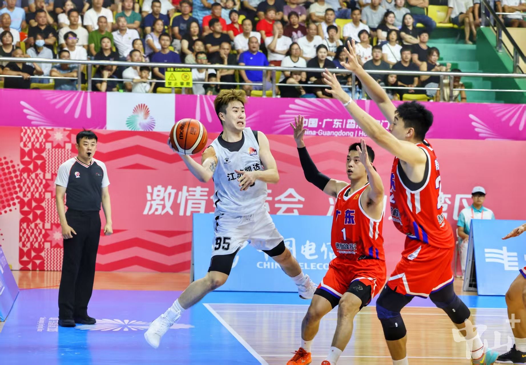 实时报道:最热门篮球对决即将上演的简单介绍 实时报道:最热门篮球对决即将上演的简单介绍