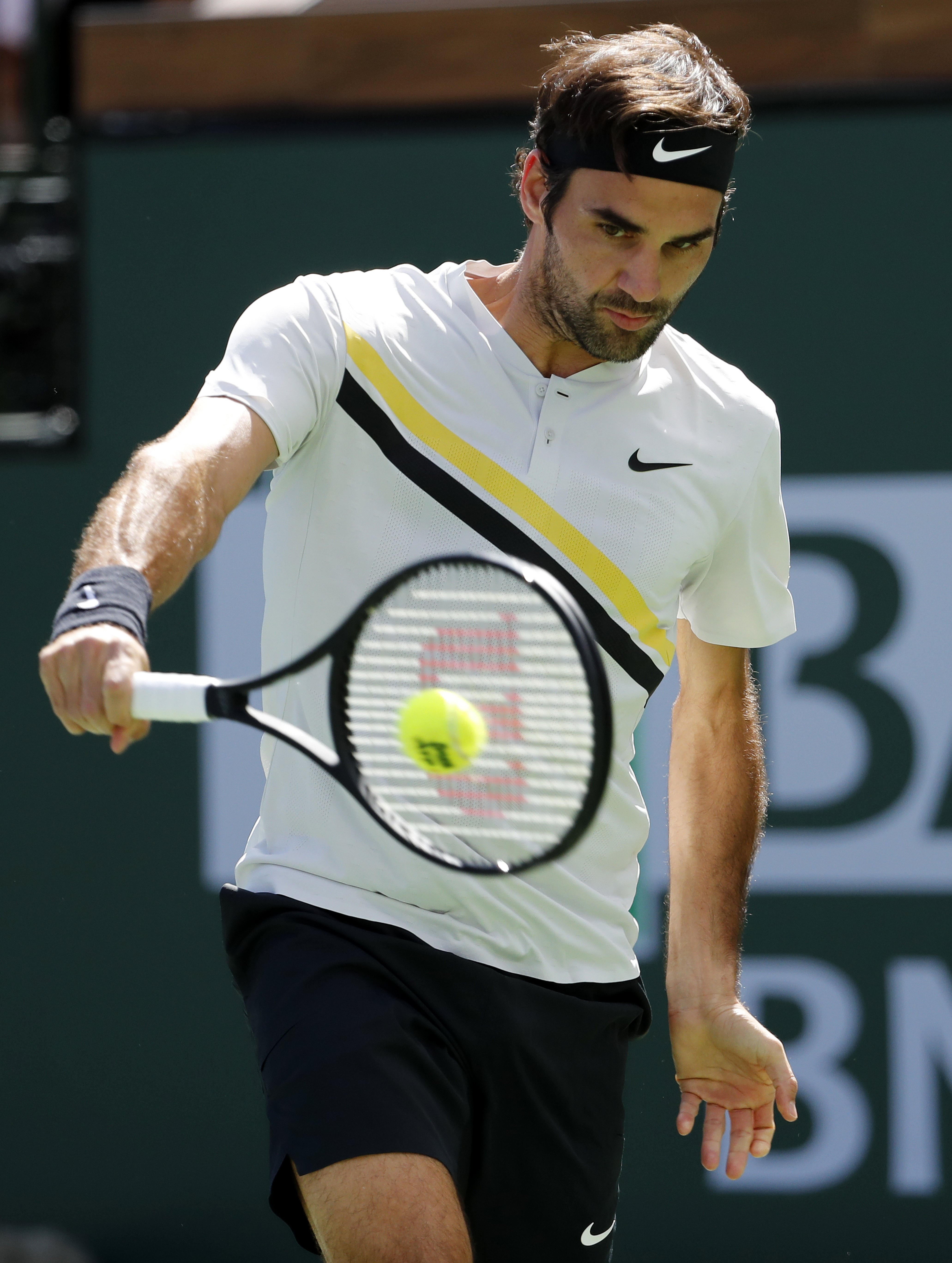 欧洲网球队血洗法国网球队,费德勒完成帽子戏法的简单介绍 欧洲网球队血洗法国网球队,费德勒完成帽子戏法的简单介绍