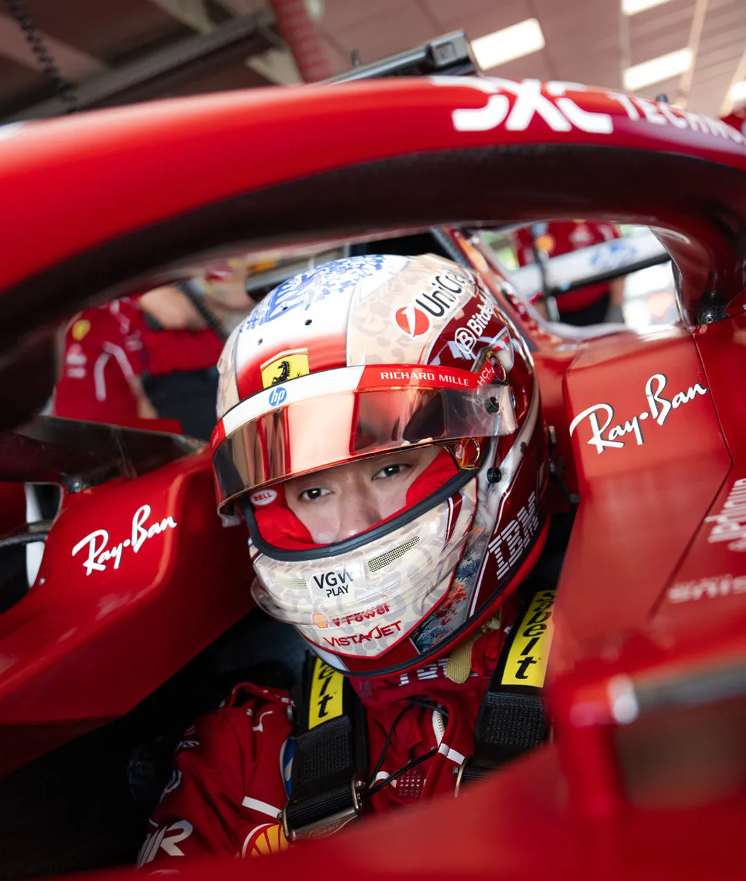 包含红牛车队险胜阿斯顿马丁，勒克莱尔关键制胜的词条