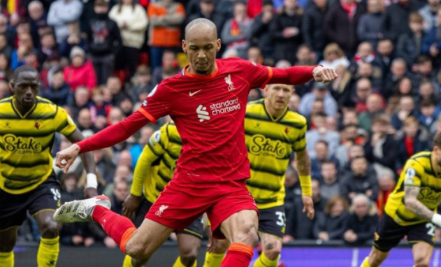 利物浦碾压巴西，奥亚尔萨瓦尔高光表现