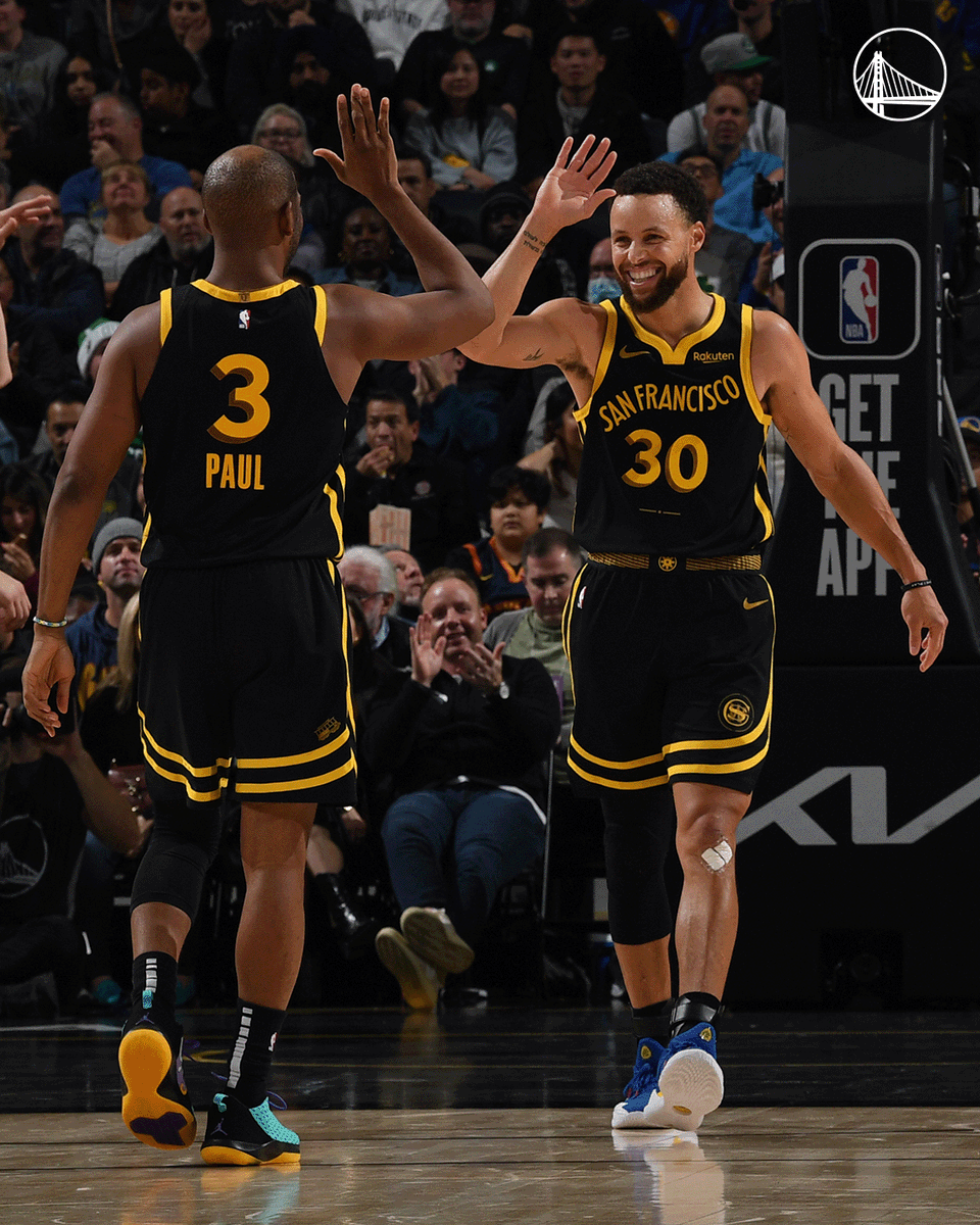 76人轻取福建队，库里关键制胜